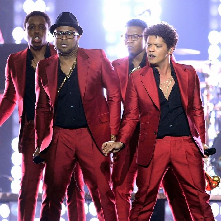 2013 Billboard Music Awards Performances Celebrity Bug 8275